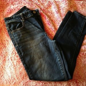 American eagle high rise jegging.